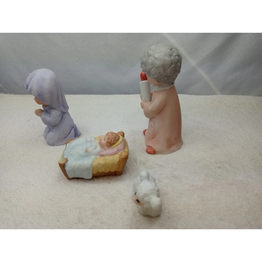 Nativity Scene Figurines Set of 4‎ Baby Jesus Candle Lamb Christmas Display